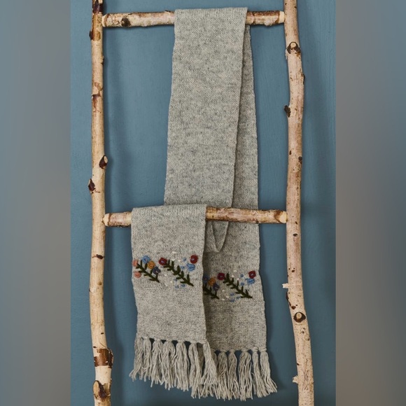 The Collection Royal Accessories - NWT Wool Scarf